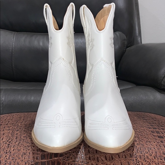 White Sticked Western Ankle Boots Size 8 - Picture 8 of 15